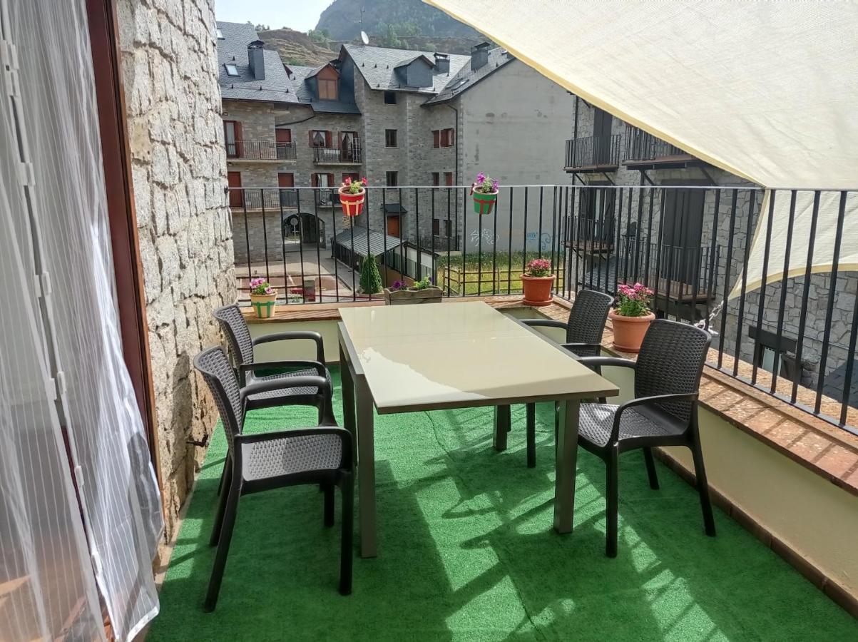 Vivienda Benasque Ibonet Apartment Exterior foto